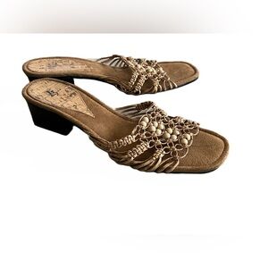 Life Stride Tan Comfort Sandals